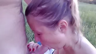გოგონა მისი მეგობრის აქვთ სექსი შესვენება