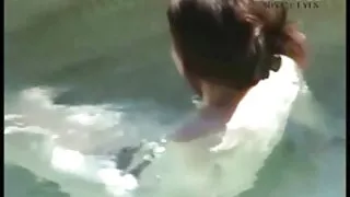 ორი იწვის გოგონებს აქვთ სექსი ცხელი ბიჭი