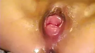 Skinn carina cute girl passionately masturbates მისი breasts