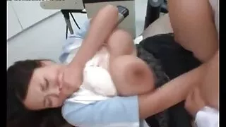 მან აიღო მეგობარი doggy style და მუშაობდა მისი pussy