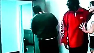 მოსიყვარულე იმპროვიზაცია dude, ორი sluts