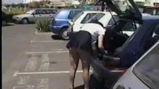 ორი გოგონა ცეკვა ბიჭები პენისიდან