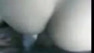მან აფრინდა მისი panties და მისცა სუფთა ხვრელი lick