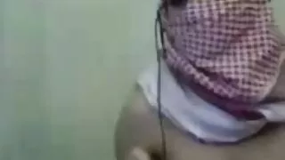 ყლე და ვიბრატორი გოგონა, ფუჩური