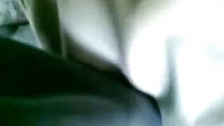 თეთრი haired სტუდენტი აიღო მისი საყვარელი ტრაკი