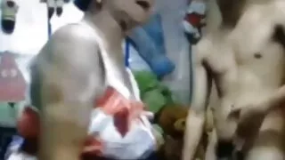 სუსტი თაფლი ართობს coochie გარეშე stud