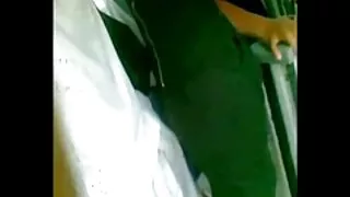 თეთრი haired გოგონა პატარა პენისი შეესაბამება მთლიანად