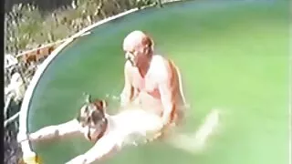 Steed შესანიშნავად fucks ქერა ქალბატონი Pussy