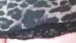 ჩასმული ქალი doggy style in the pussy of a tight penis