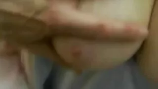 კაცი როგორ უნდა shoved მიერ busty chick