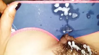Brunette sucks პენისი და ვერ შეაჩერებს