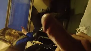 Cunning ქალი გადახდილი მექანიკოსი pussy